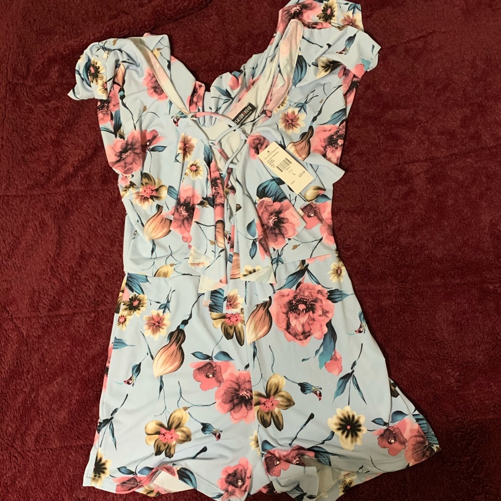 Cute flowery romper